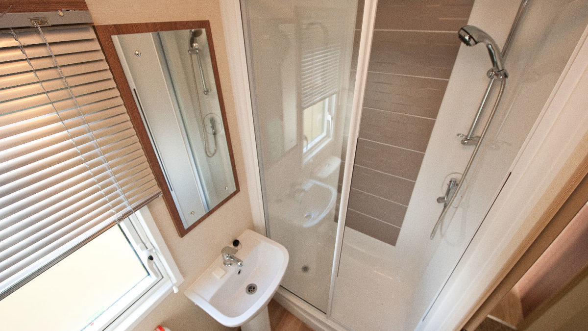 Caravans-With-Fully-Equipped-Bathrooms-In-Oban-Scotland-1200×675