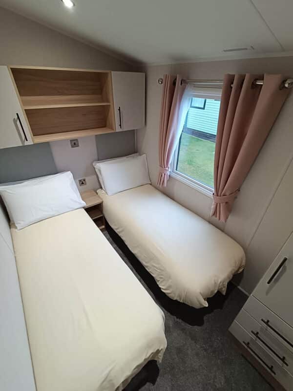 Willerby Manor Two Single Beds